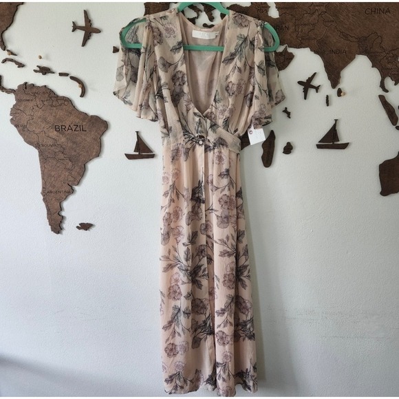 NWT Lulus ASTR The Label Blush Floral V-Neck Midi Dress With Flutter Sleeves - Picture 2 of 6